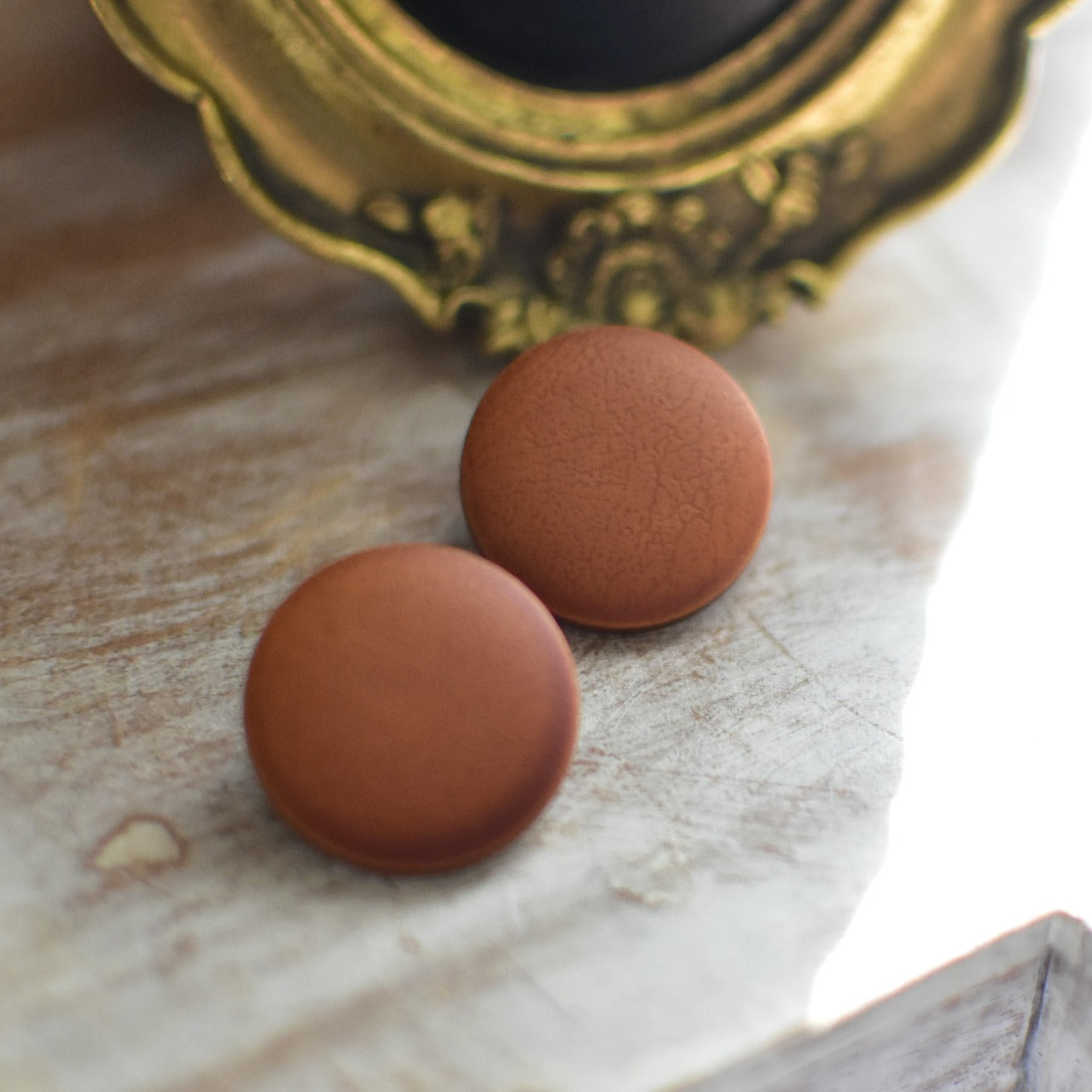 ブラウン色デザインボタン 2つセット ヴィンテージボタン 日本製