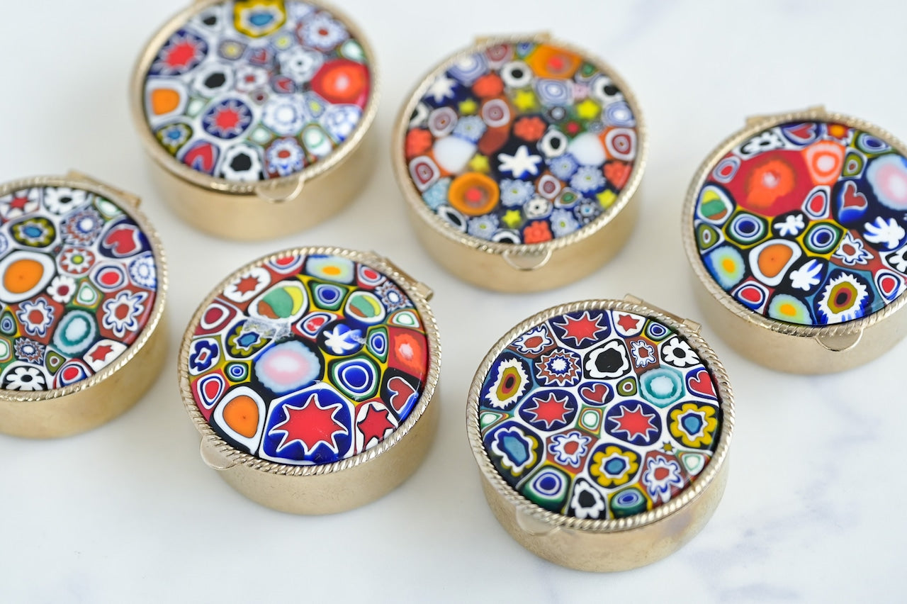 ミルフィオリ模様が可愛い ビーズ入れにもおススメ!ベネチアンガラスの小さなピルケース