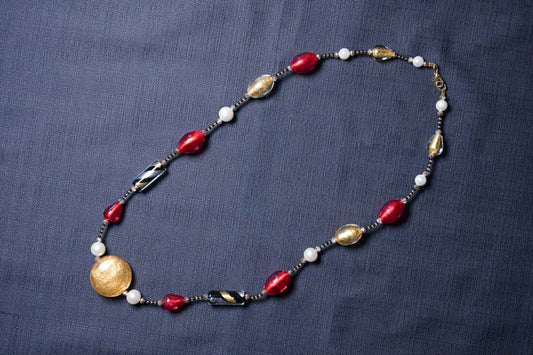 上品なベネチアンガラスのネックレス