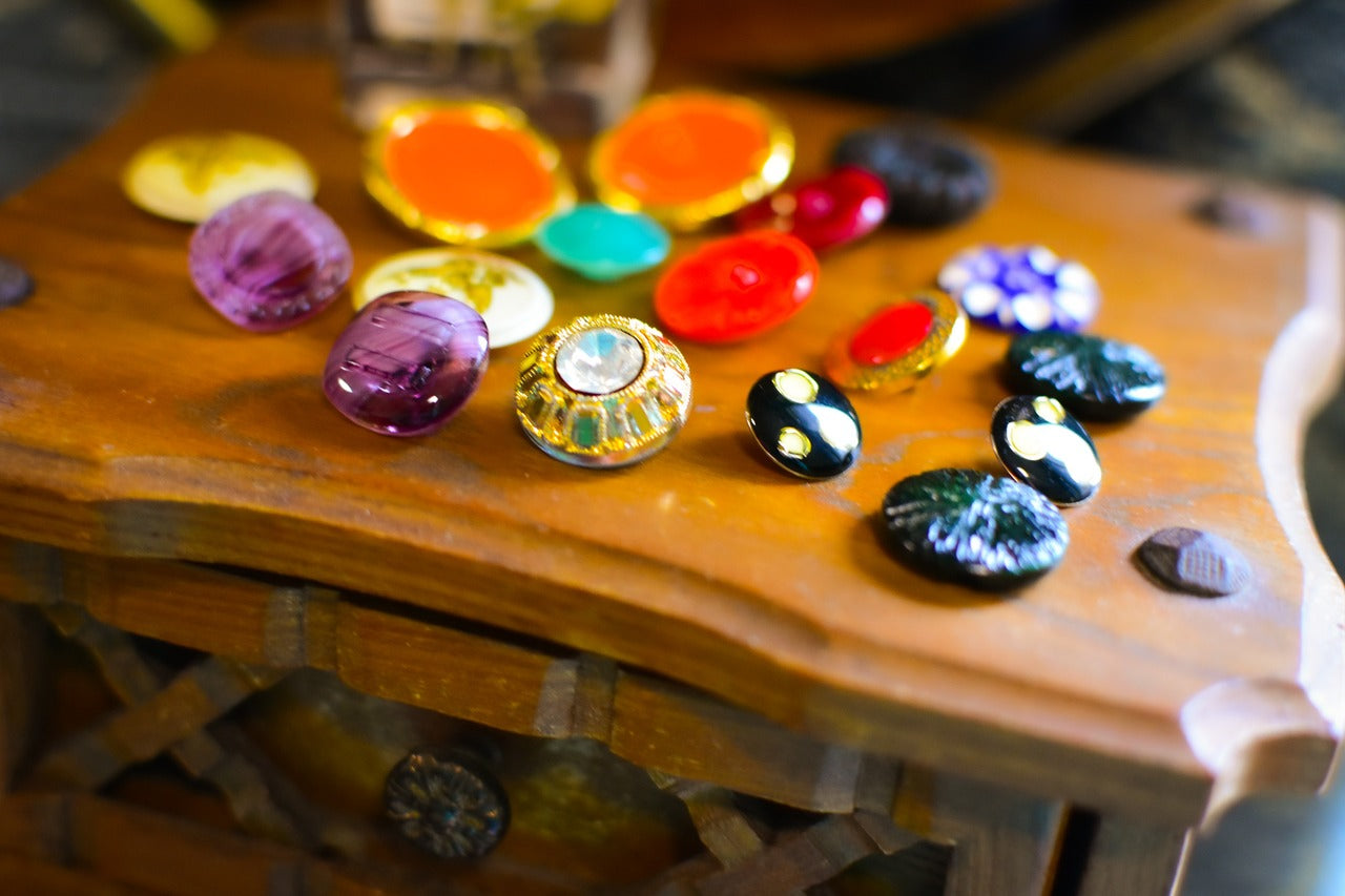 2個セット フランスのヴィンテージボタン ラウンド型 アクリル製