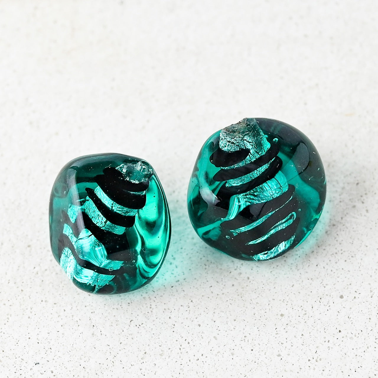 ベネチアンガラスビーズ 小石型 15ミリ