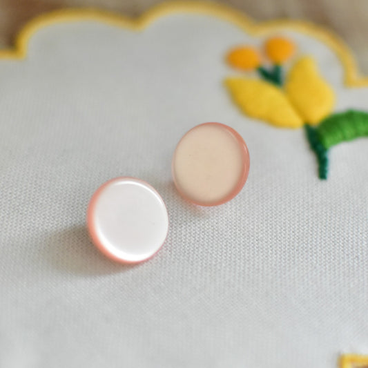ライトピンク色ボタン　4つセット　ヴィンテージボタン　日本製　