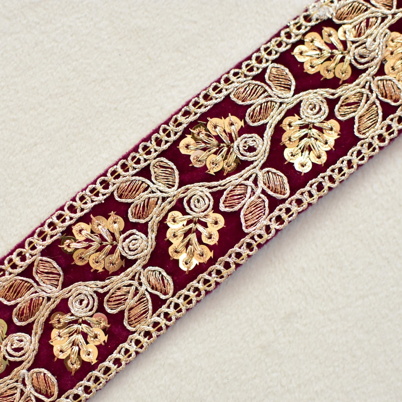 インドの刺繍リボン（お好きな柄を1メートル）