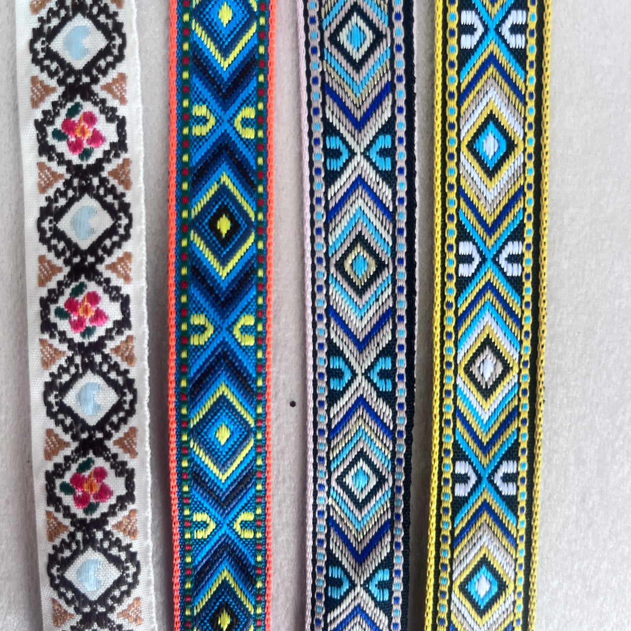 オリエンタルジャカードリボン（全4種・1m単位販売）