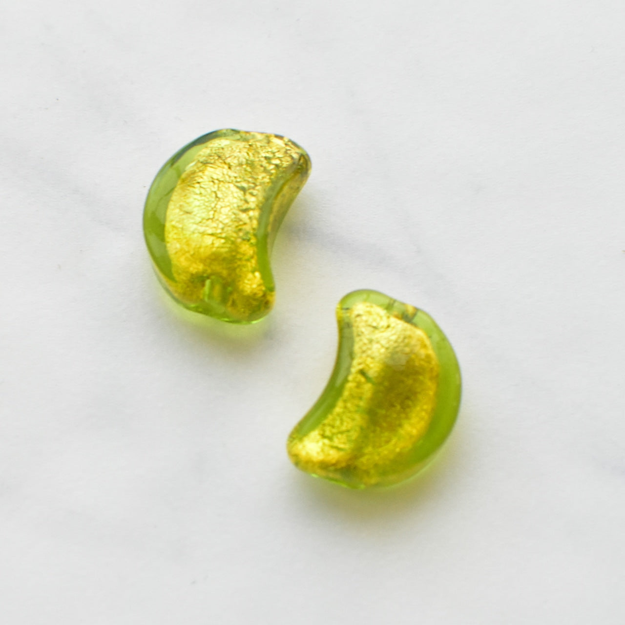 ベネチアンガラスビーズ　お月様の形　15ミリ