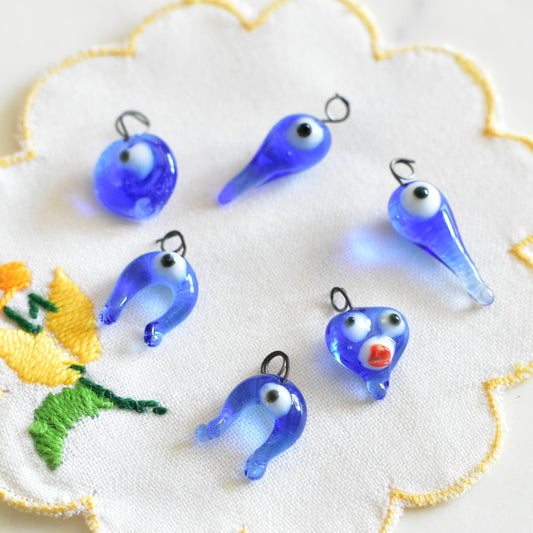 顏ビーズ　手作りガラスビーズ　魔除け　2個セット