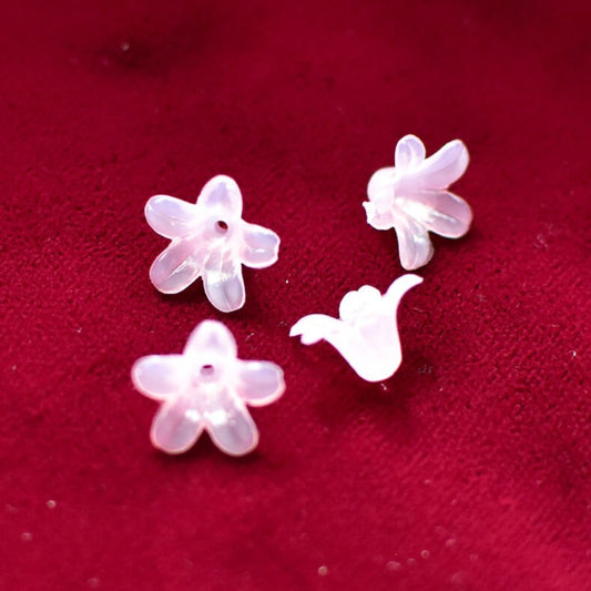 6つセット　ドイツ製アクリルチャーム　お花の形