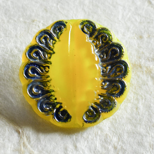 黄色２　チェコチェコガラスアンティークボタン　レア27ミリ　ハンドペイントボタン　レア