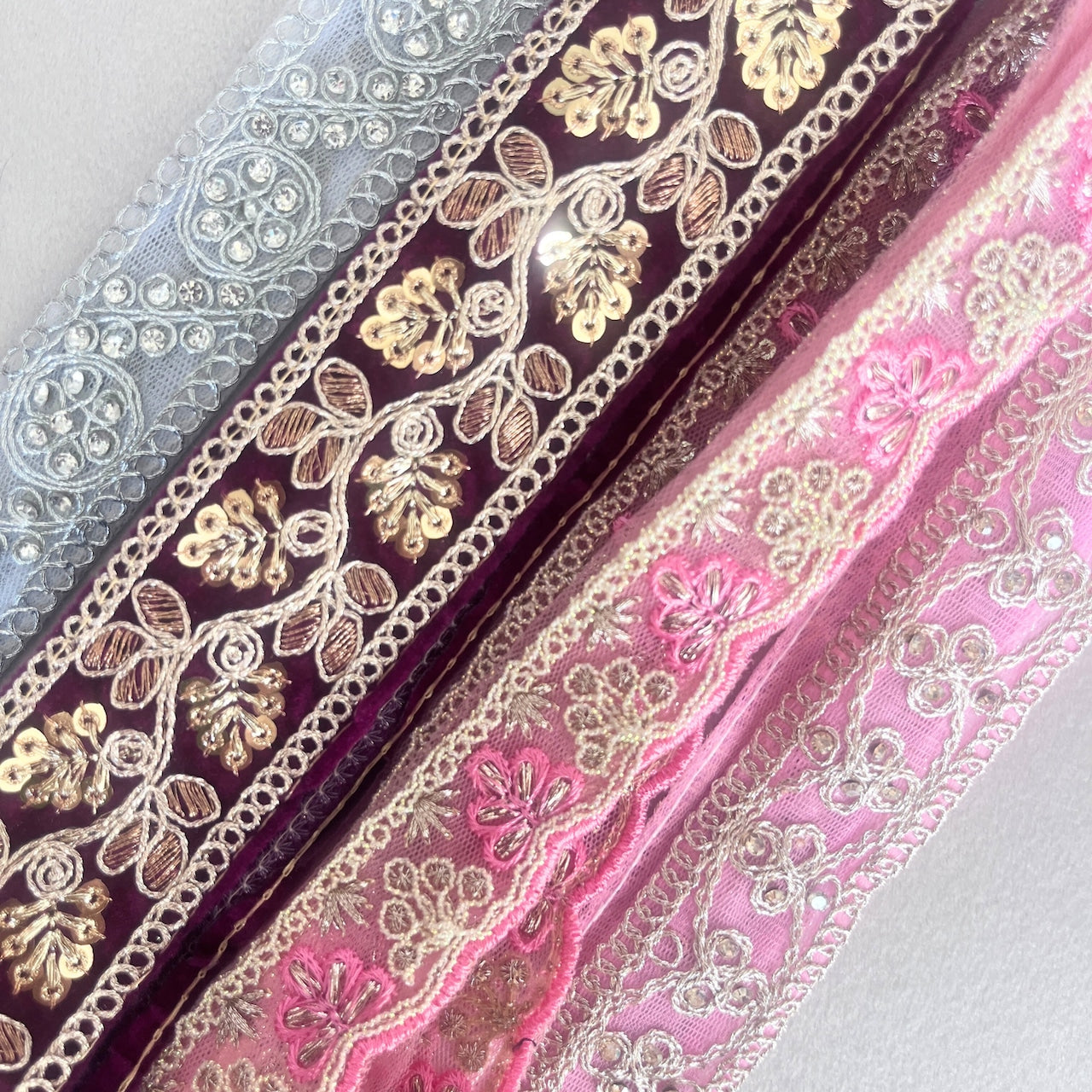 インドの刺繍リボン（お好きな柄を1メートル）