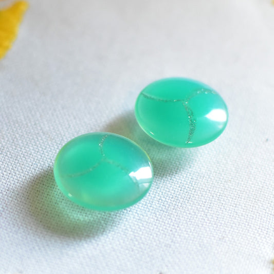 フランスのヴィンテージボタン　グリーン　2個セット