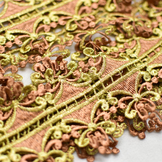 ブロンズ×グリーンの立体刺繍リボン（幅8cm・1メートル）