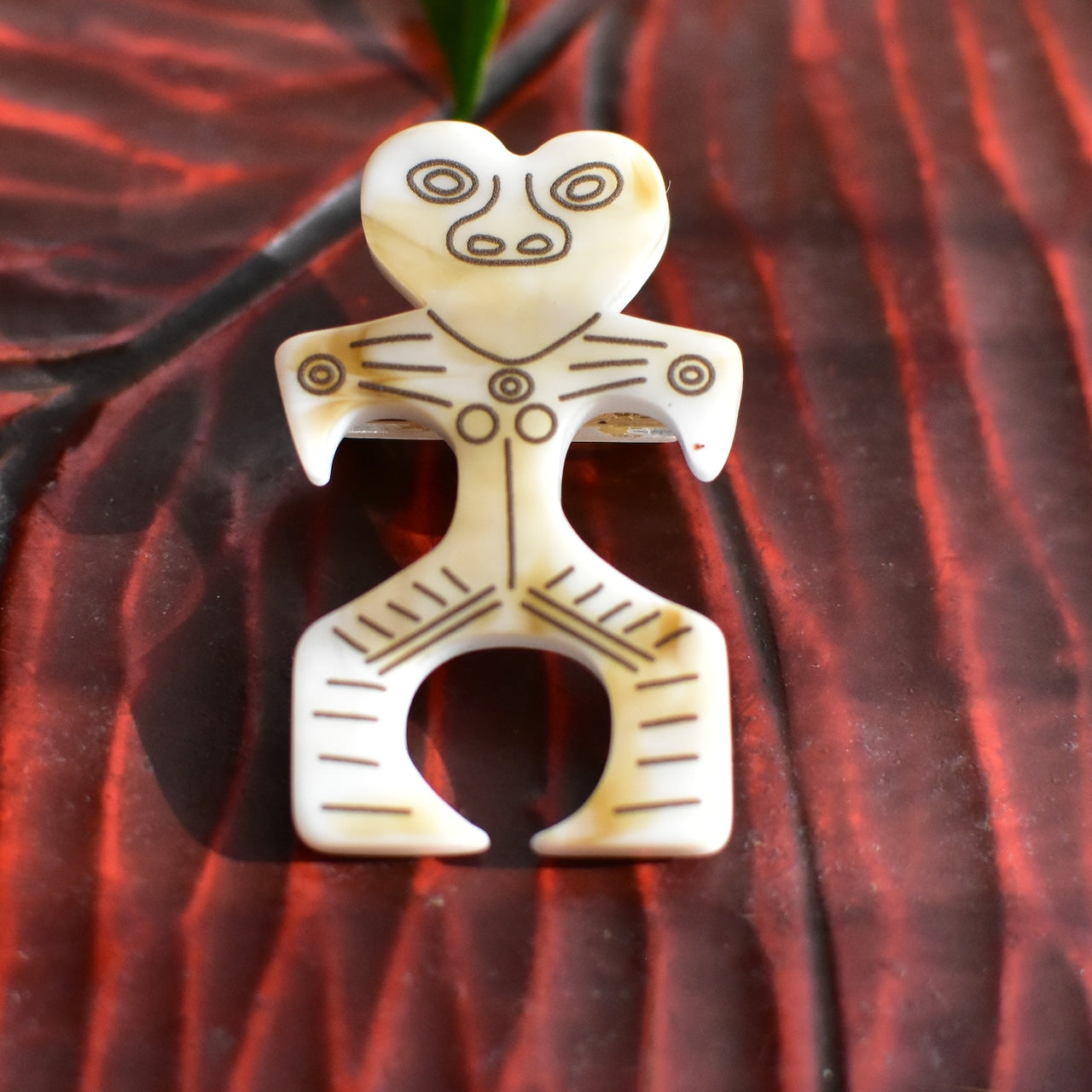 土偶好きな方必見　土偶ブローチ　期間限定販売中　お好きな土偶をお選びください。