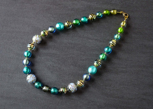 ベネチアンガラスビーズネックレス　付けるベネチア博物館　