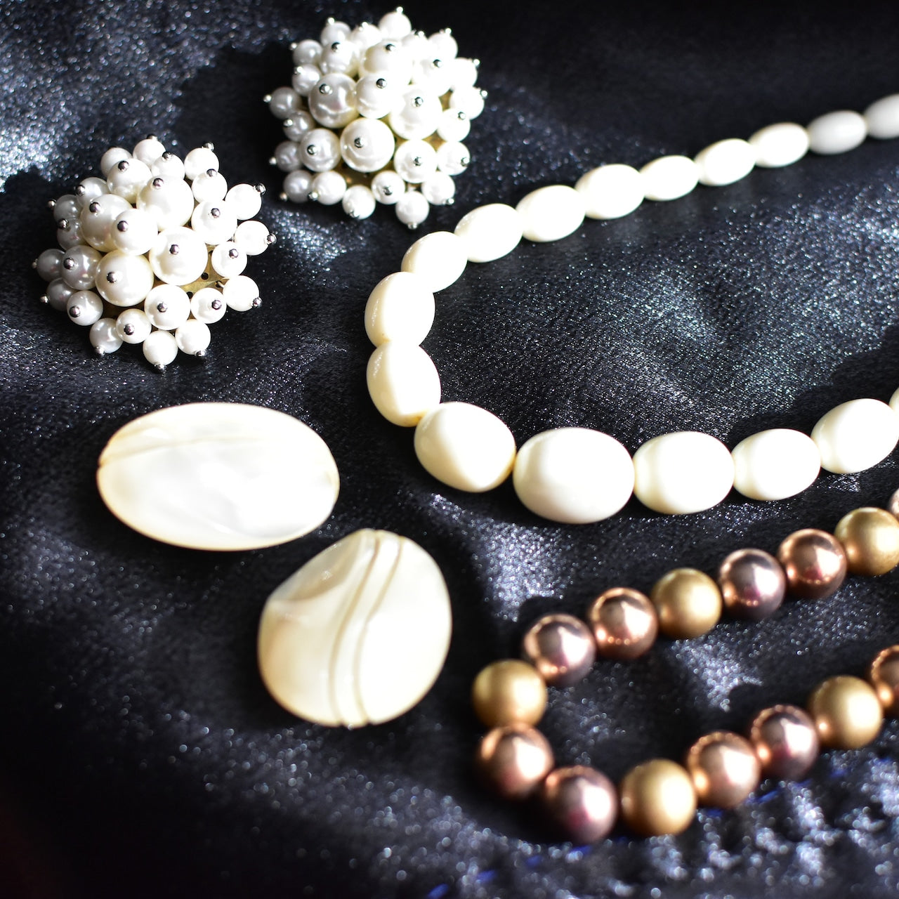 ヴィンテージネックレス　ネジ式留め具　金属アレルギーにおすすめ　送料無料