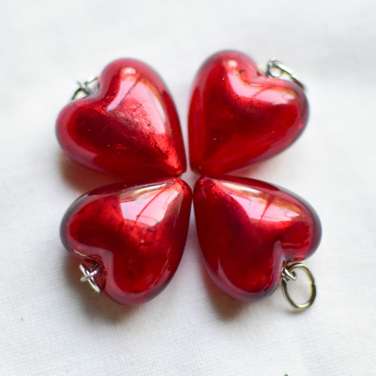 ベネチアンガラスビーズ　ハート型　ルビーノ　レッド