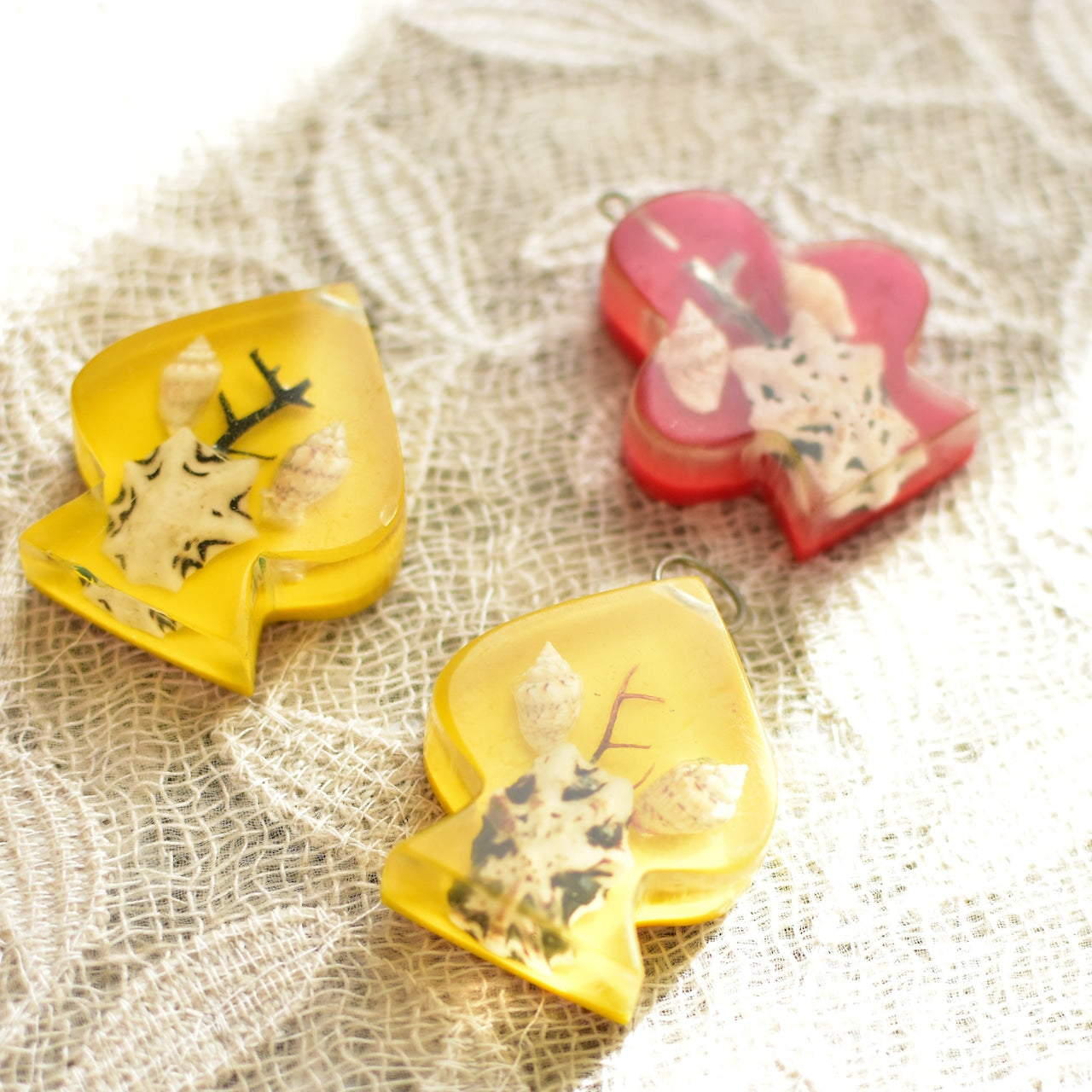 ３個セット　昭和レトロポップ　樹脂製のチャーム　