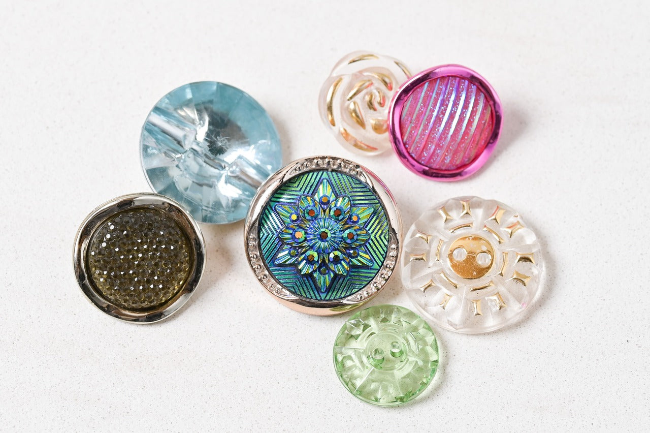 レトロな大きめヴィンテージボタン　　2つセット　★透明大★