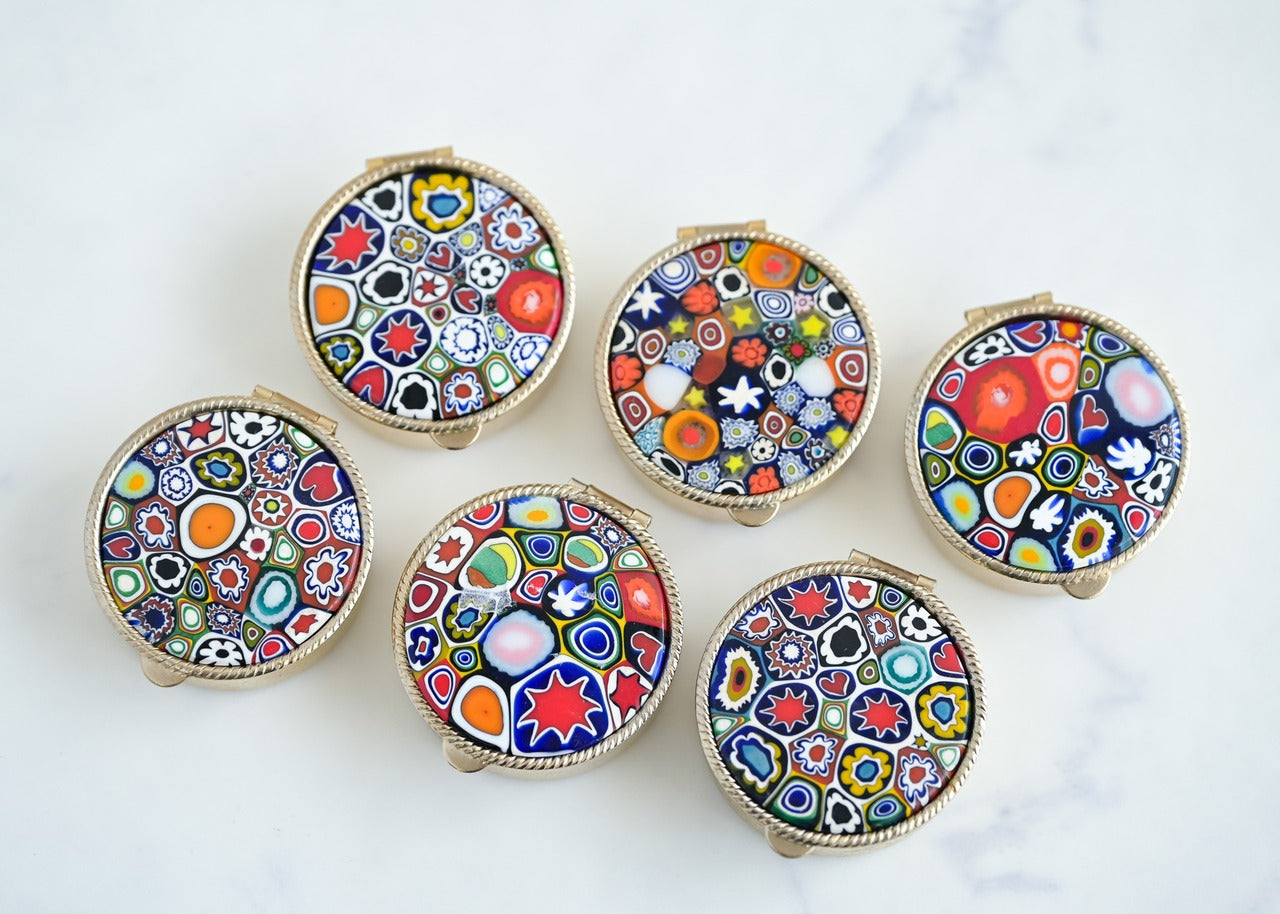 ミルフィオリ模様が可愛い　ビーズ入れにもおススメ!ベネチアンガラスの小さなピルケース