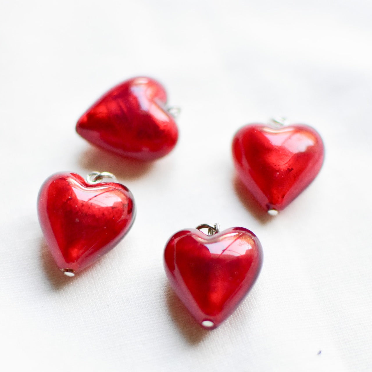 ベネチアンガラスビーズ　ハート型　ルビーノ　レッド