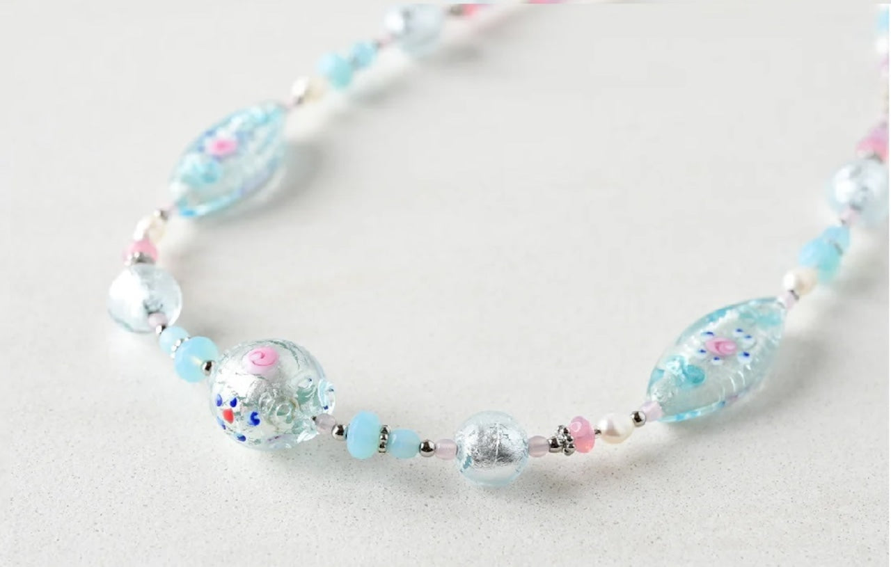 かわいいが好きな方におすすめ！淡いパステル系ネックレス