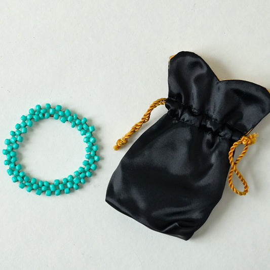 中央アジアの町で出会った、ターコイズビーズのブレスレット　ブレスレット 青