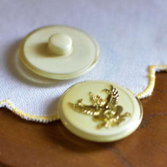 フランスのヴィンテージボタン　ラウンド型　ホワイト　2.2cm