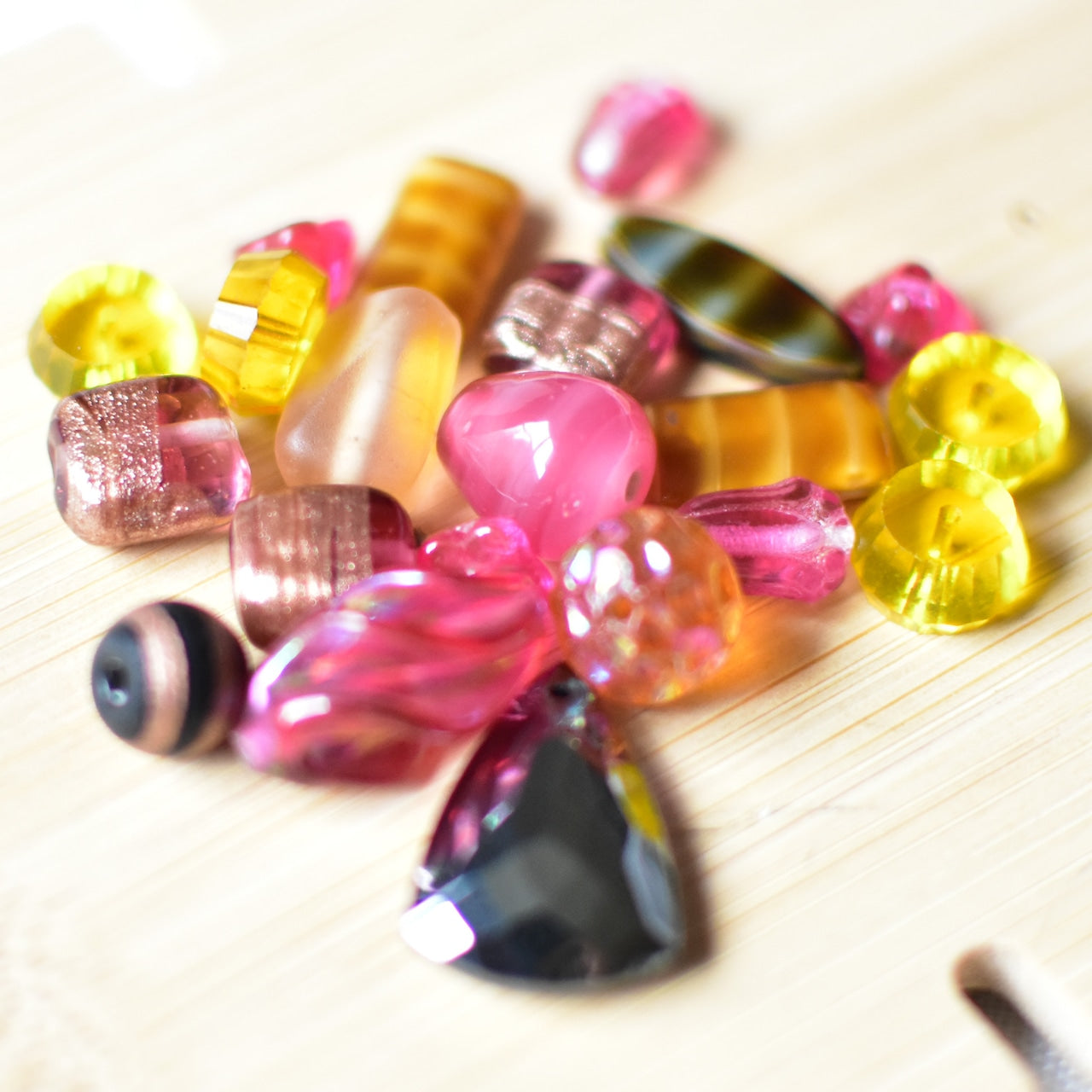 チェコ　ヴィンテージビーズ　お試し25gパック