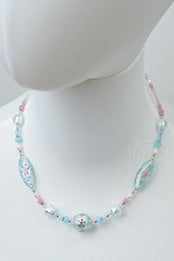 かわいいが好きな方におすすめ！淡いパステル系ネックレス