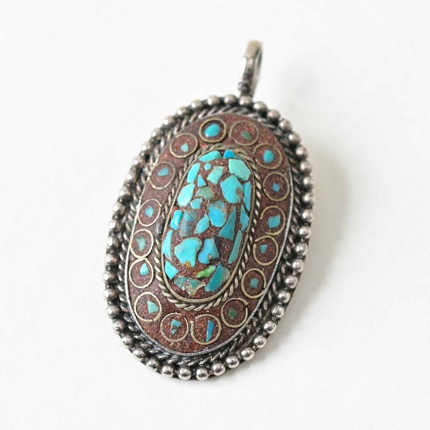 【中央アジア・シルクロード】ターコイズ風モザイクペンダントトップ／縦5.5cm×幅3cm