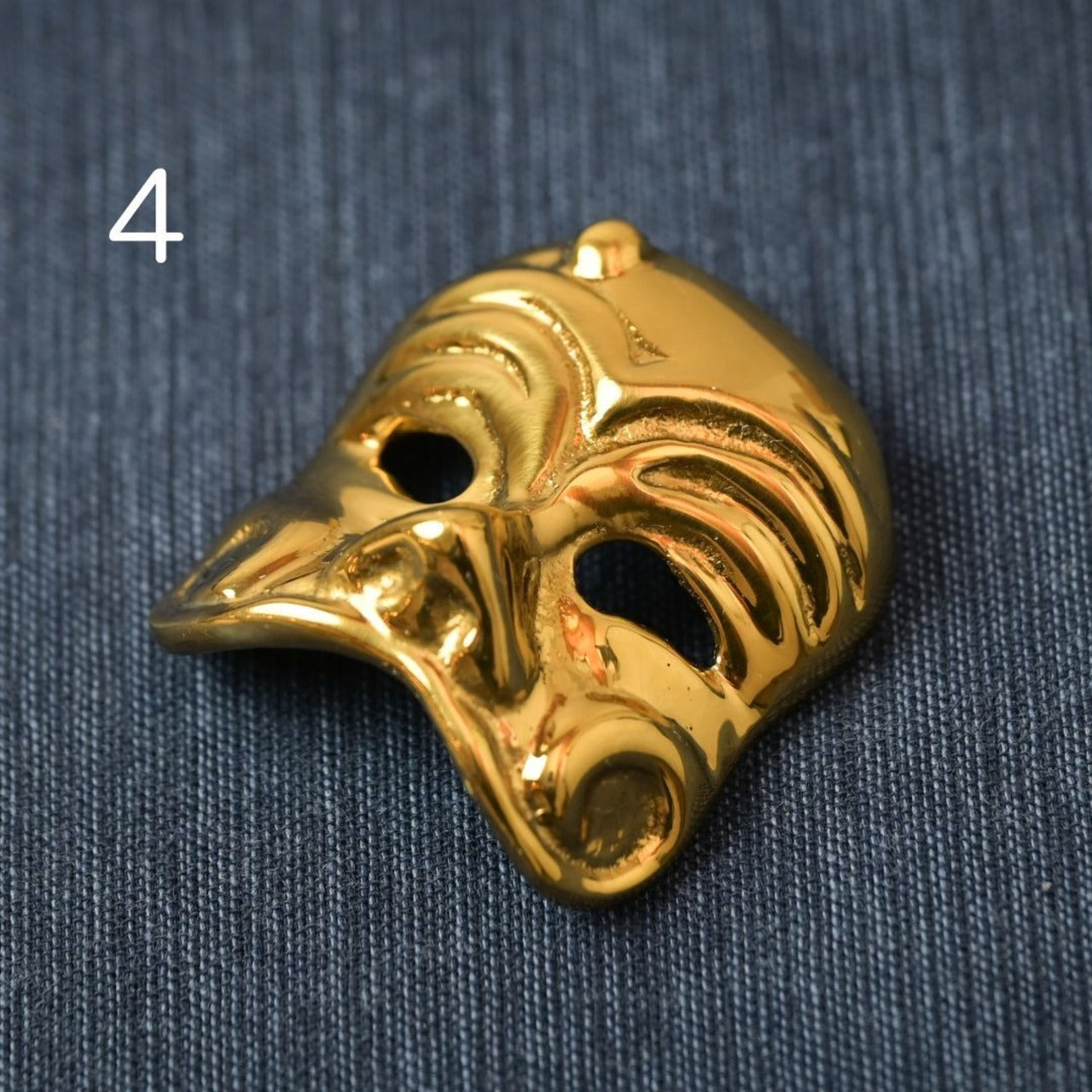 真鍮製　ベネチアンマスクの形の置物　個性的アイテム　レア品