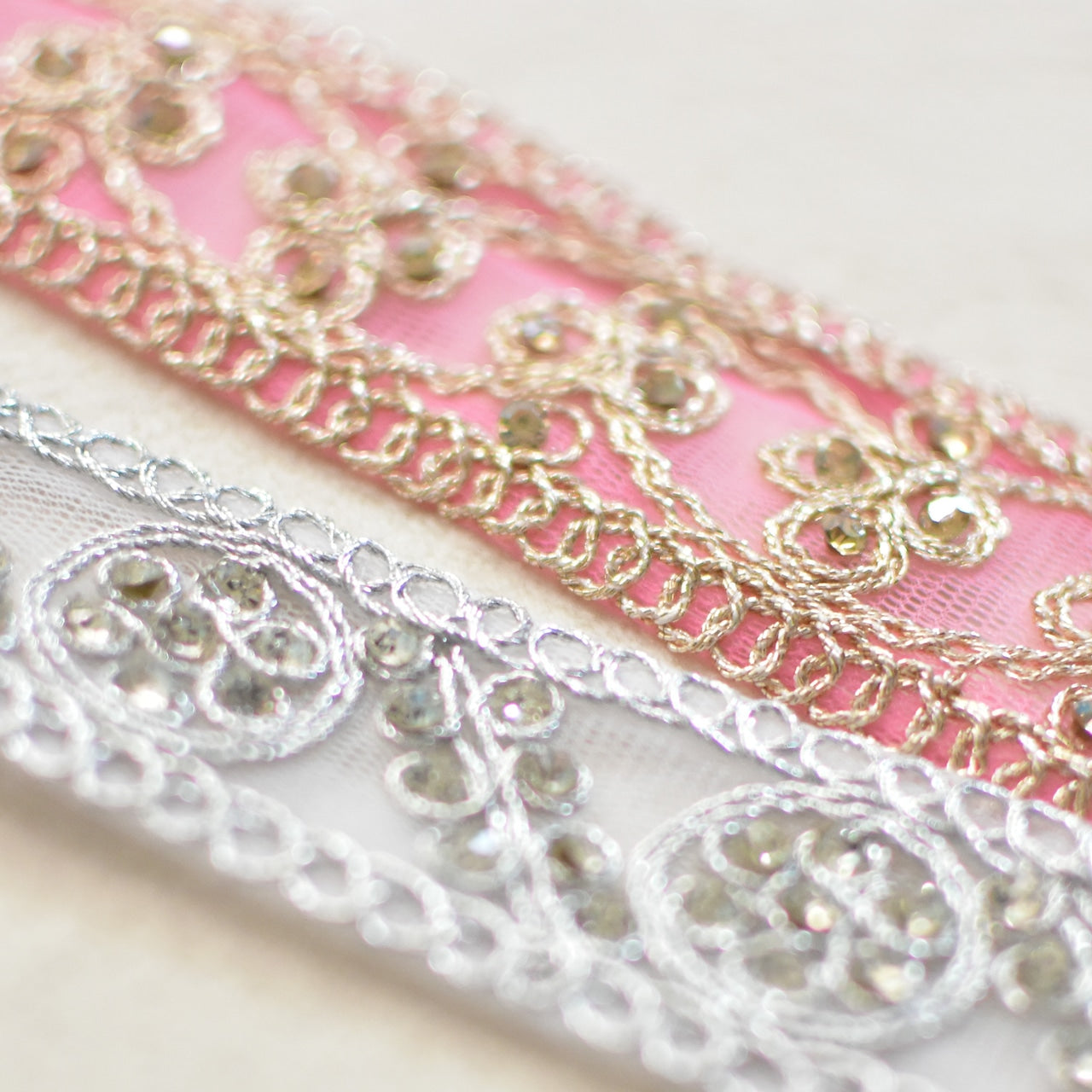 インドの刺繍リボン（お好きな柄を1メートル）