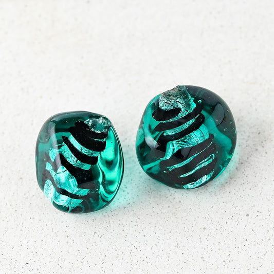 ベネチアンガラスビーズ　小石型　15ミリ