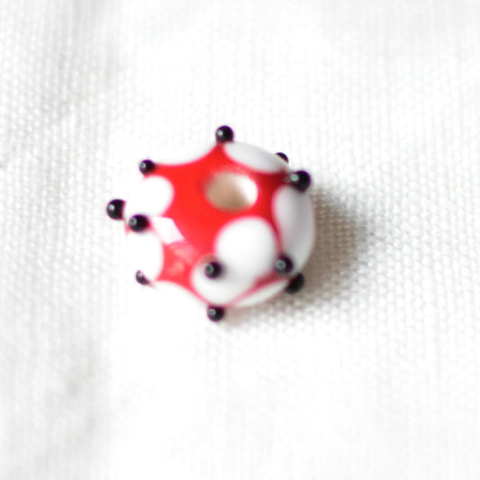 チェコ　ヴィンテージビーズ　ドット柄 　きのこ　ランプワーク