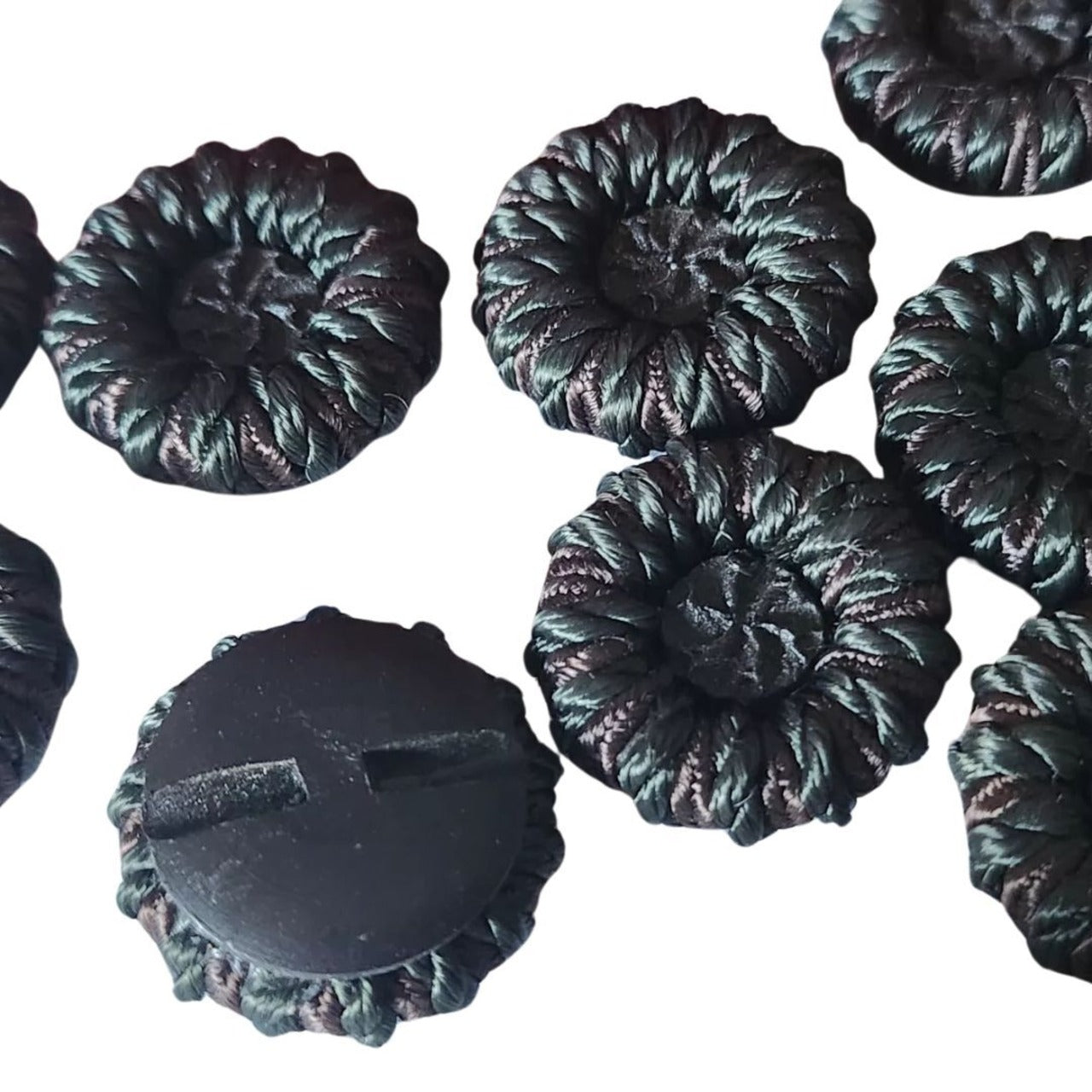 フランスのヴィンテージボタン　糸巻ボタン