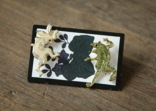 鳥獣戯画のピアス　